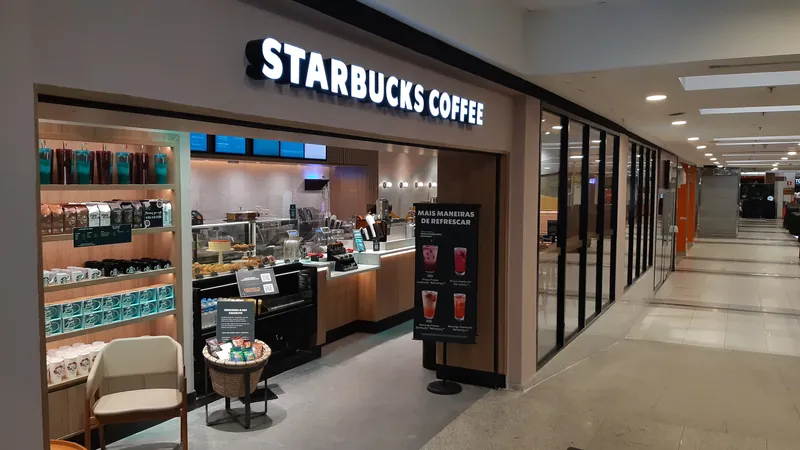 Fachada da loja Starbucks no Minas Shopping, em Belo Horizonte, MG